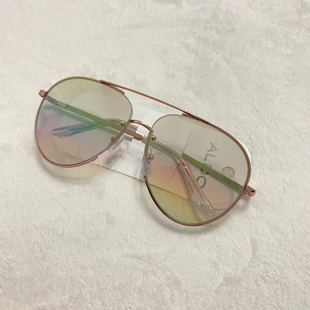Women’s ALDO Aviator Sunglasses.